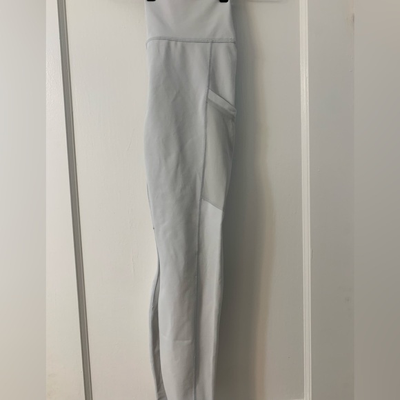 On-The-Go Legging (Short Length) - Picture 4 of 4